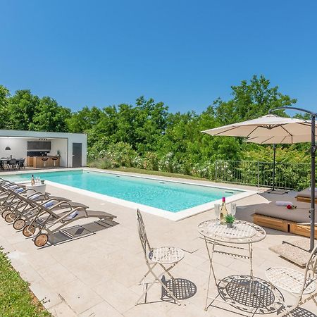 Villas Martincici With Large Pool Groznjan Bagian luar foto