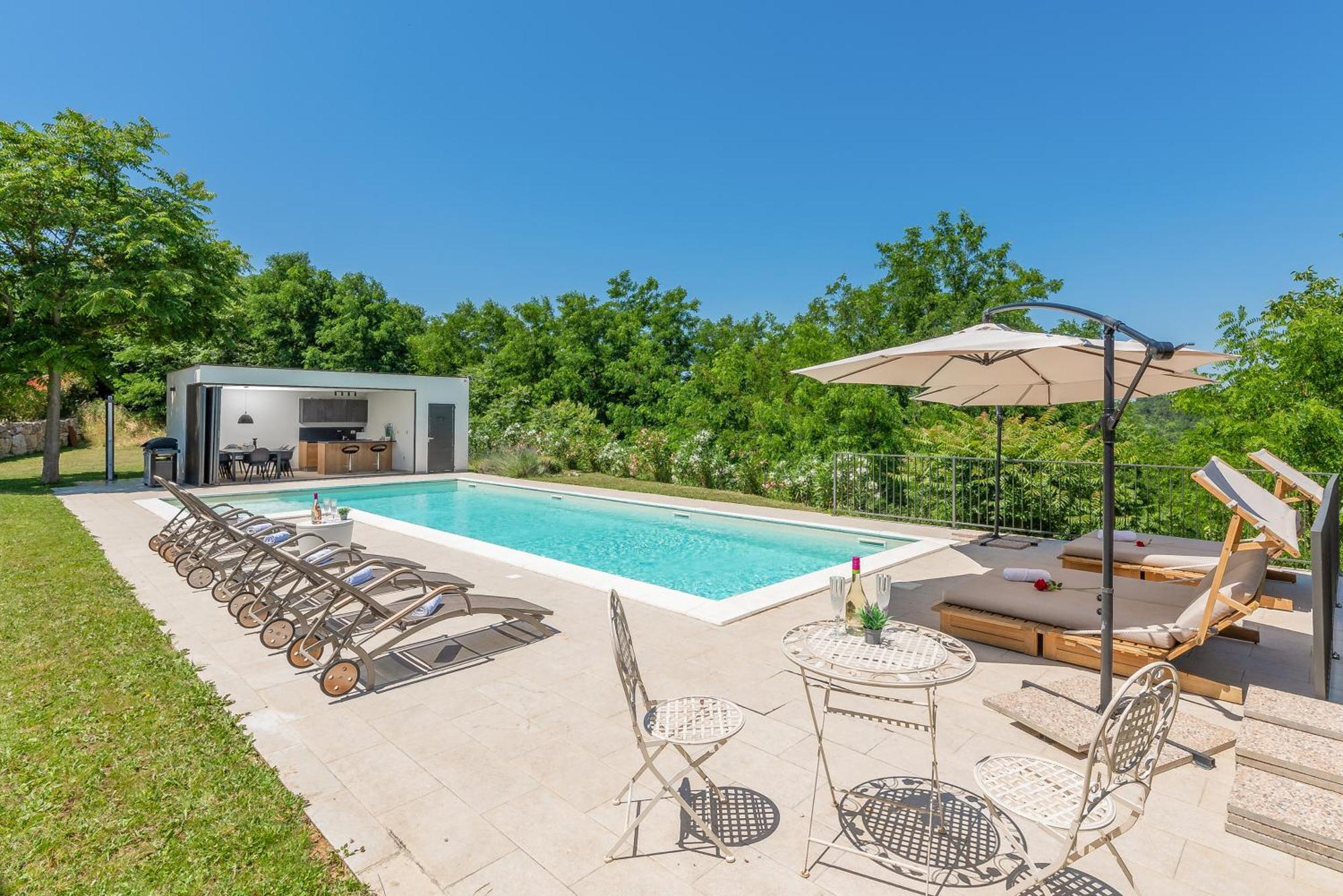 Villas Martincici With Large Pool Groznjan Bagian luar foto