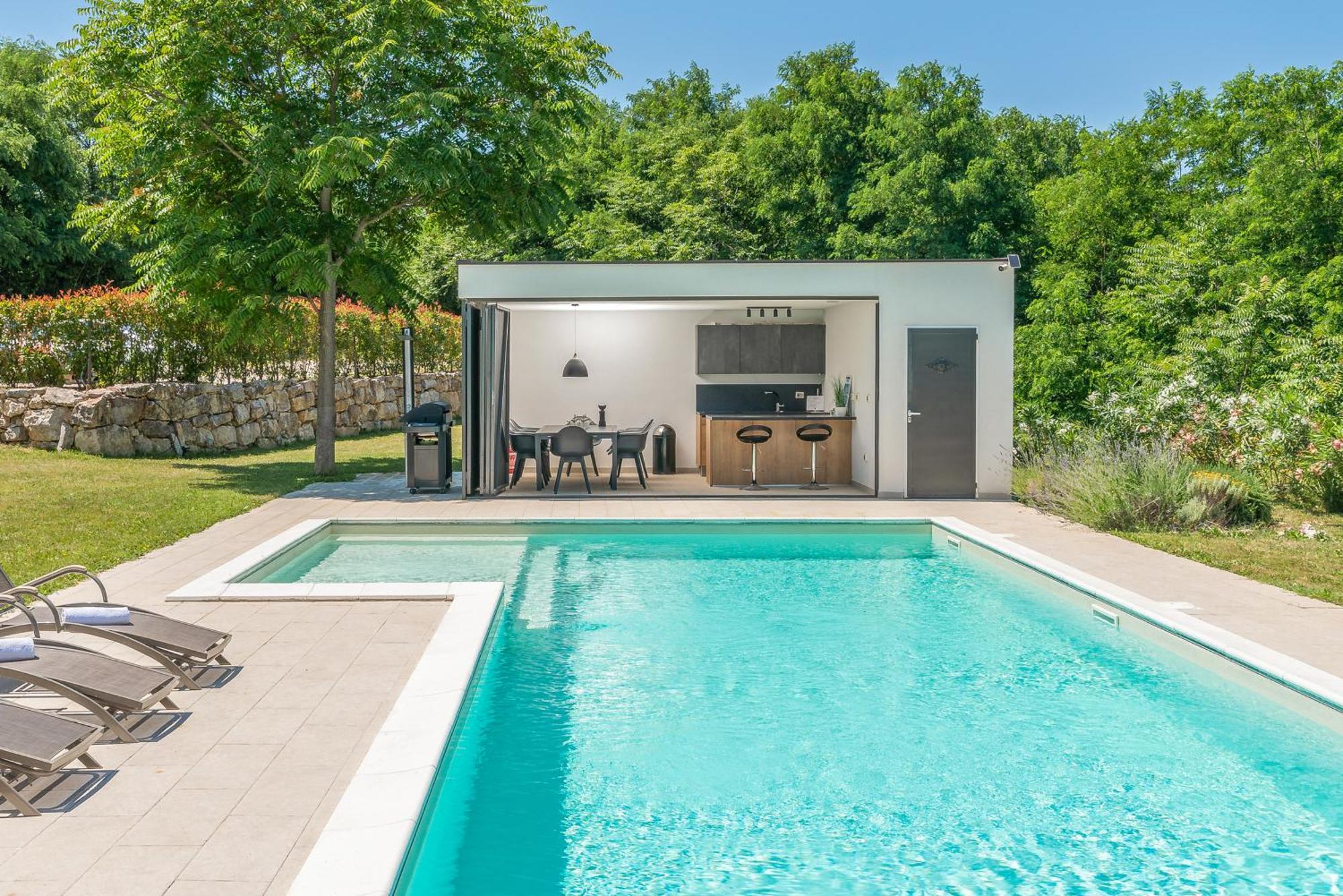 Villas Martincici With Large Pool Groznjan Bagian luar foto