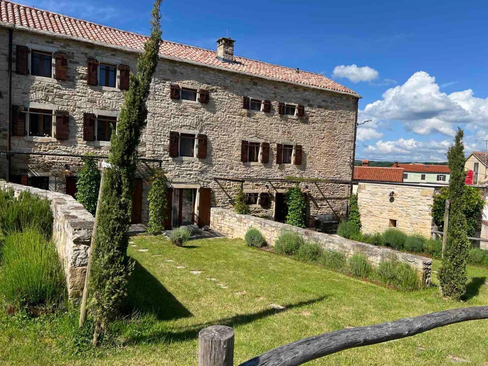 Villas Martincici With Large Pool Groznjan Bagian luar foto