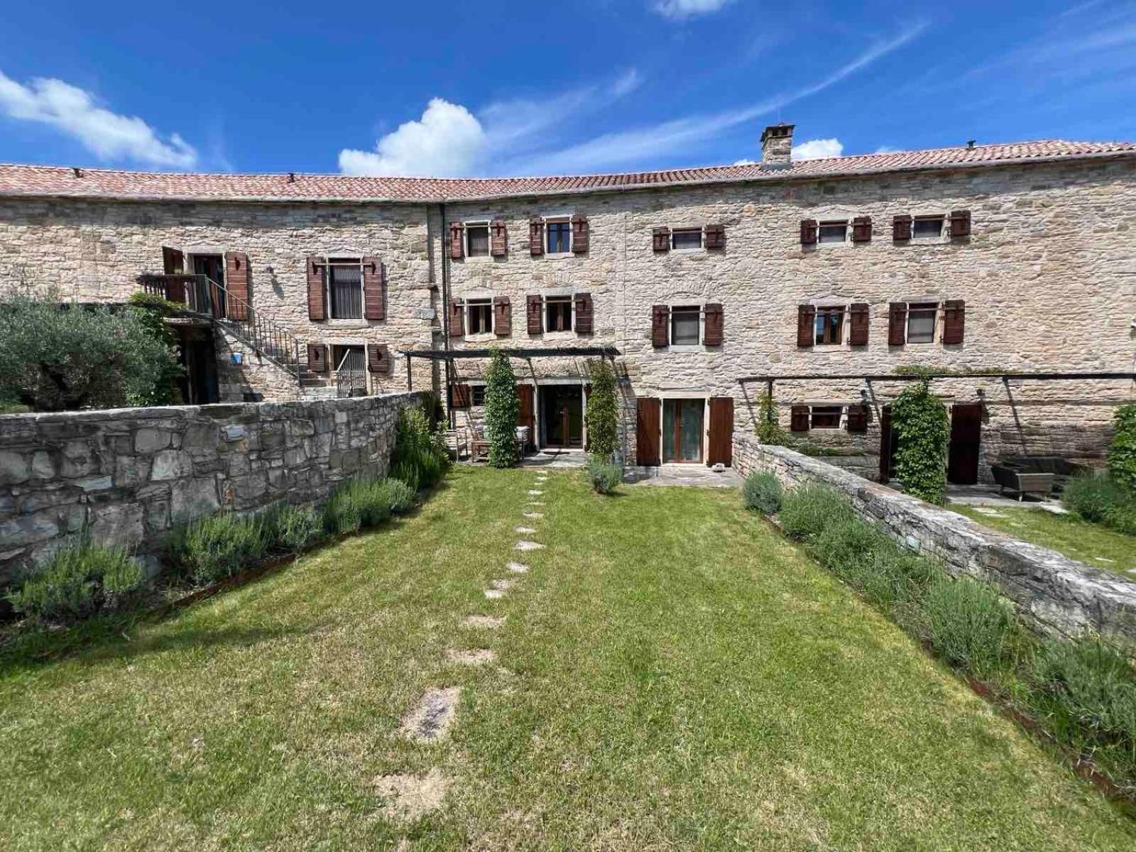 Villas Martincici With Large Pool Groznjan Bagian luar foto