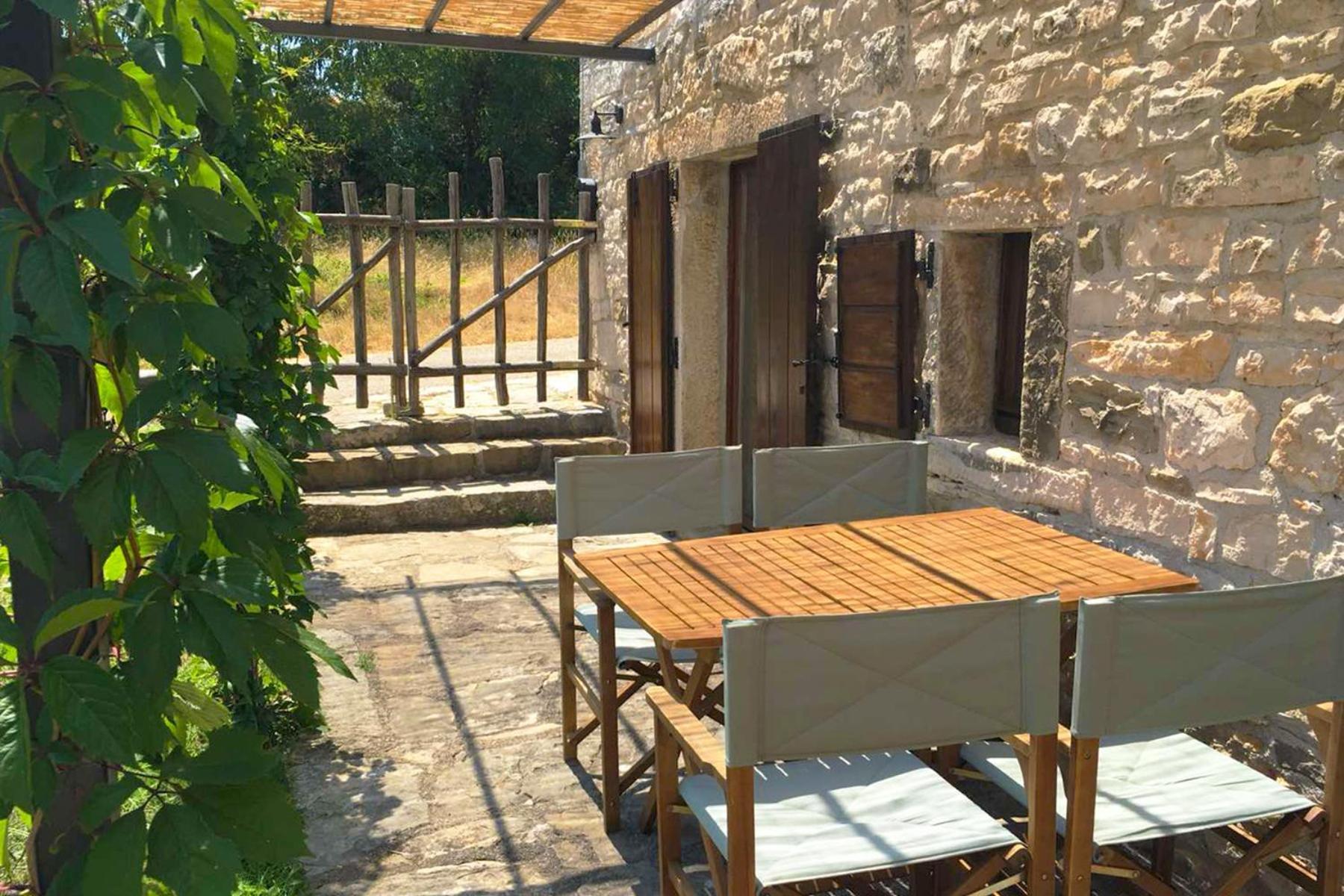 Villas Martincici With Large Pool Groznjan Bagian luar foto