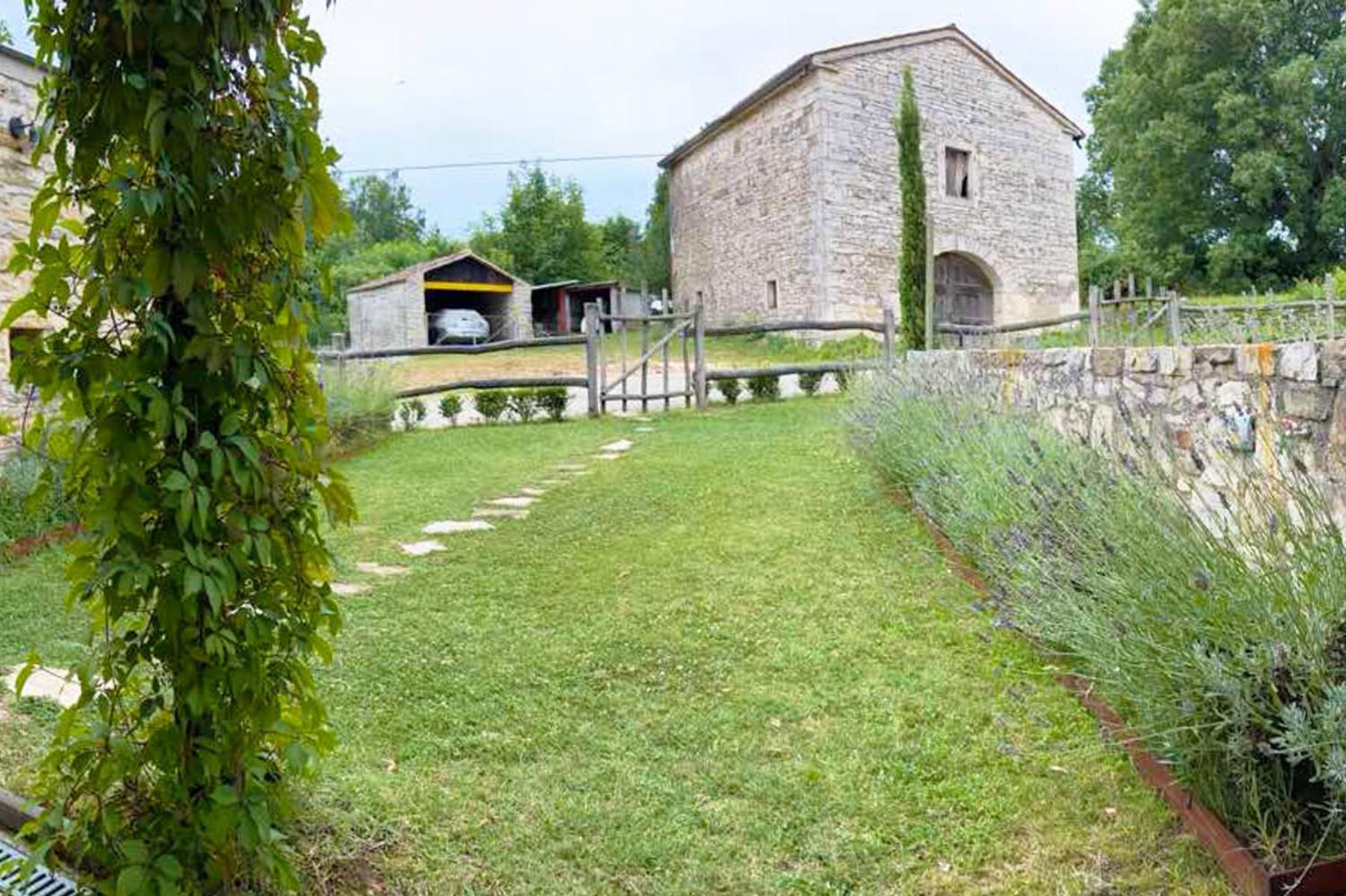 Villas Martincici With Large Pool Groznjan Bagian luar foto